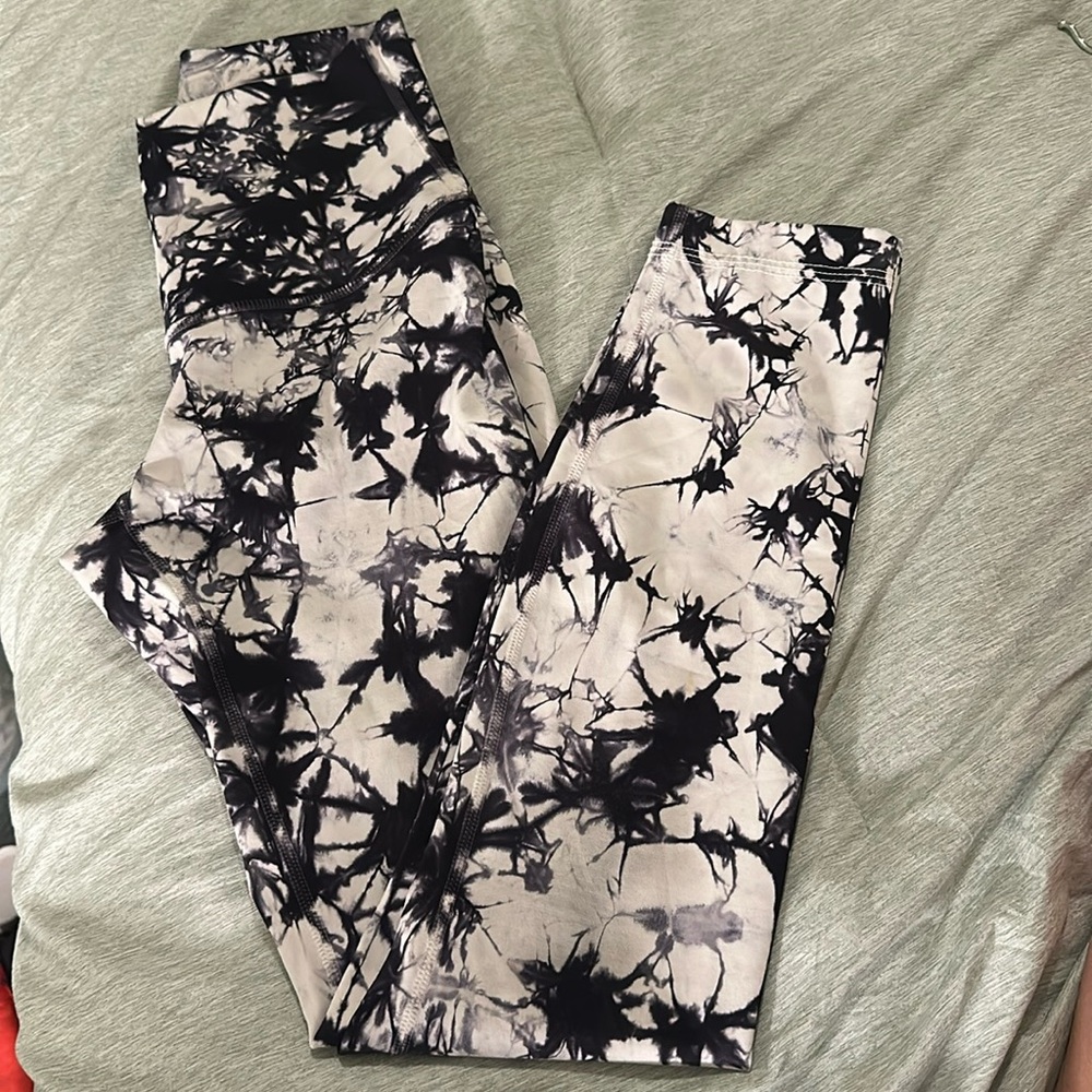 Lululemon Wunder Under Sz 4 Leggings Like New